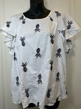 Ann Taylor White Pineapple Embroidered Flutter Sleeve Blouse